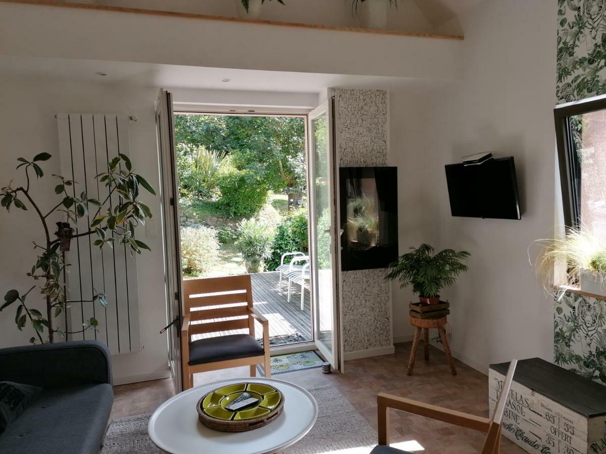 Logement En Campagne Urville-Nacqueville Eksteriør bilde